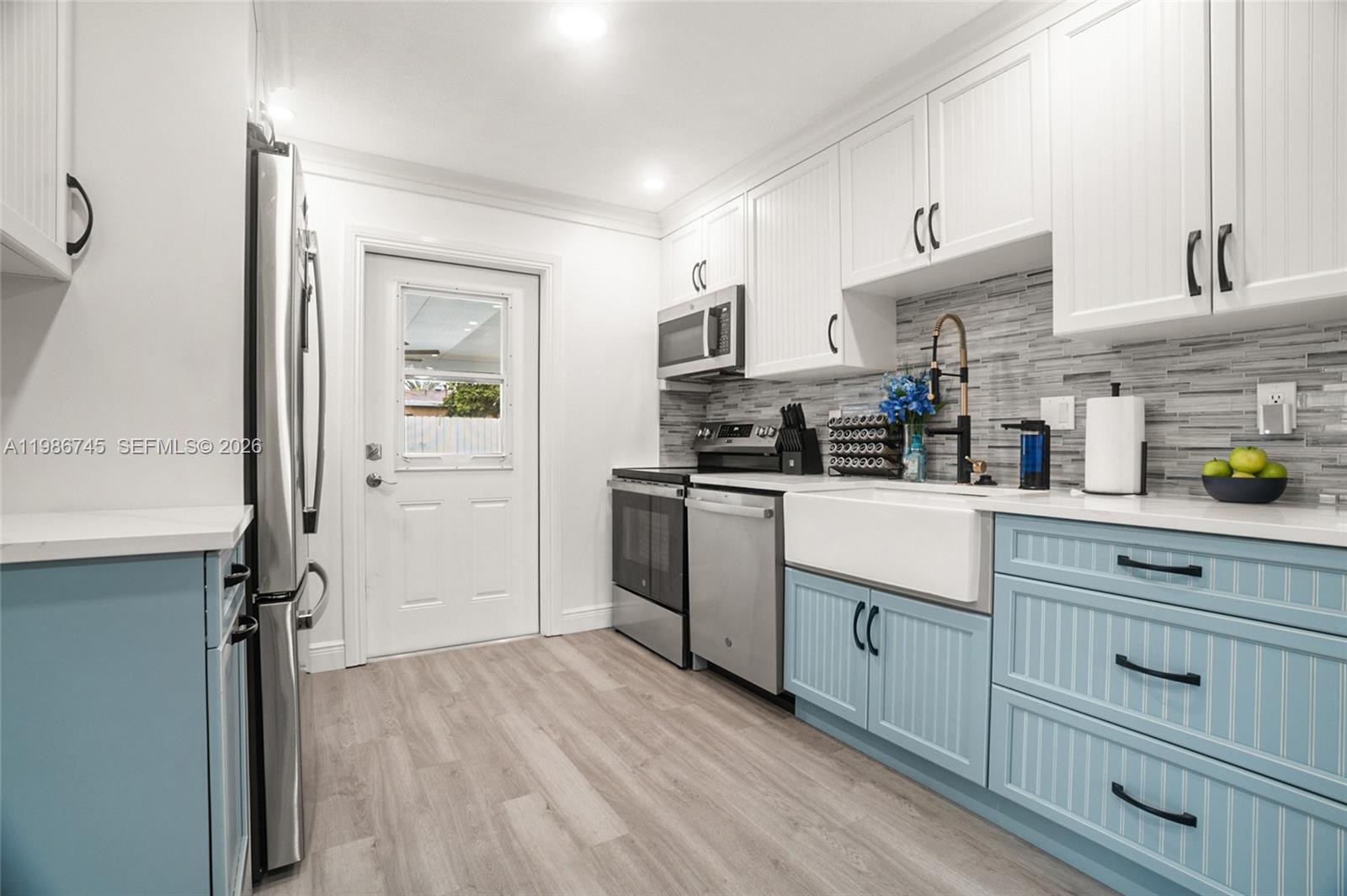 CRESTHAVEN NO 5 - Residential