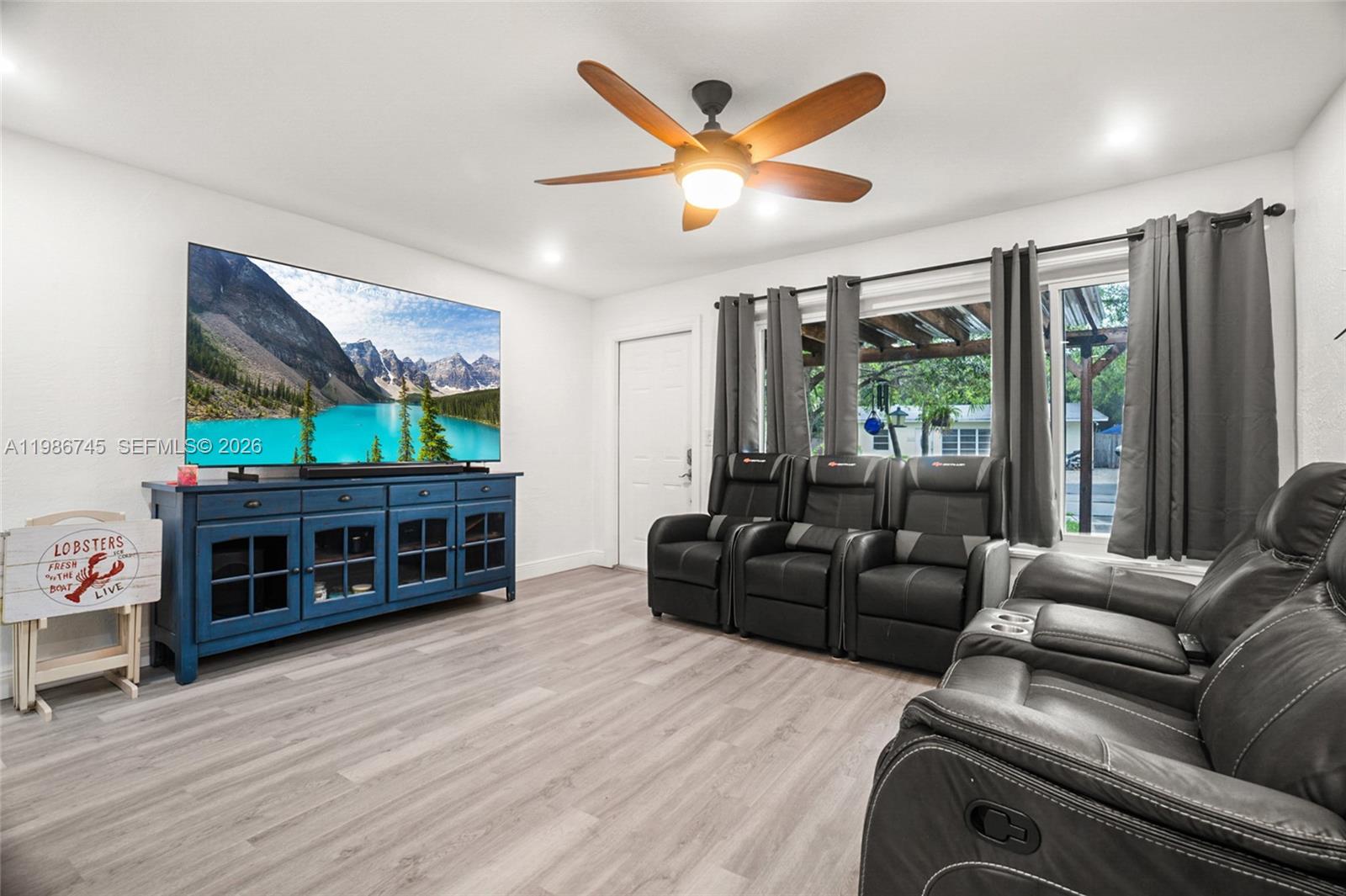 CRESTHAVEN NO 5 - Residential