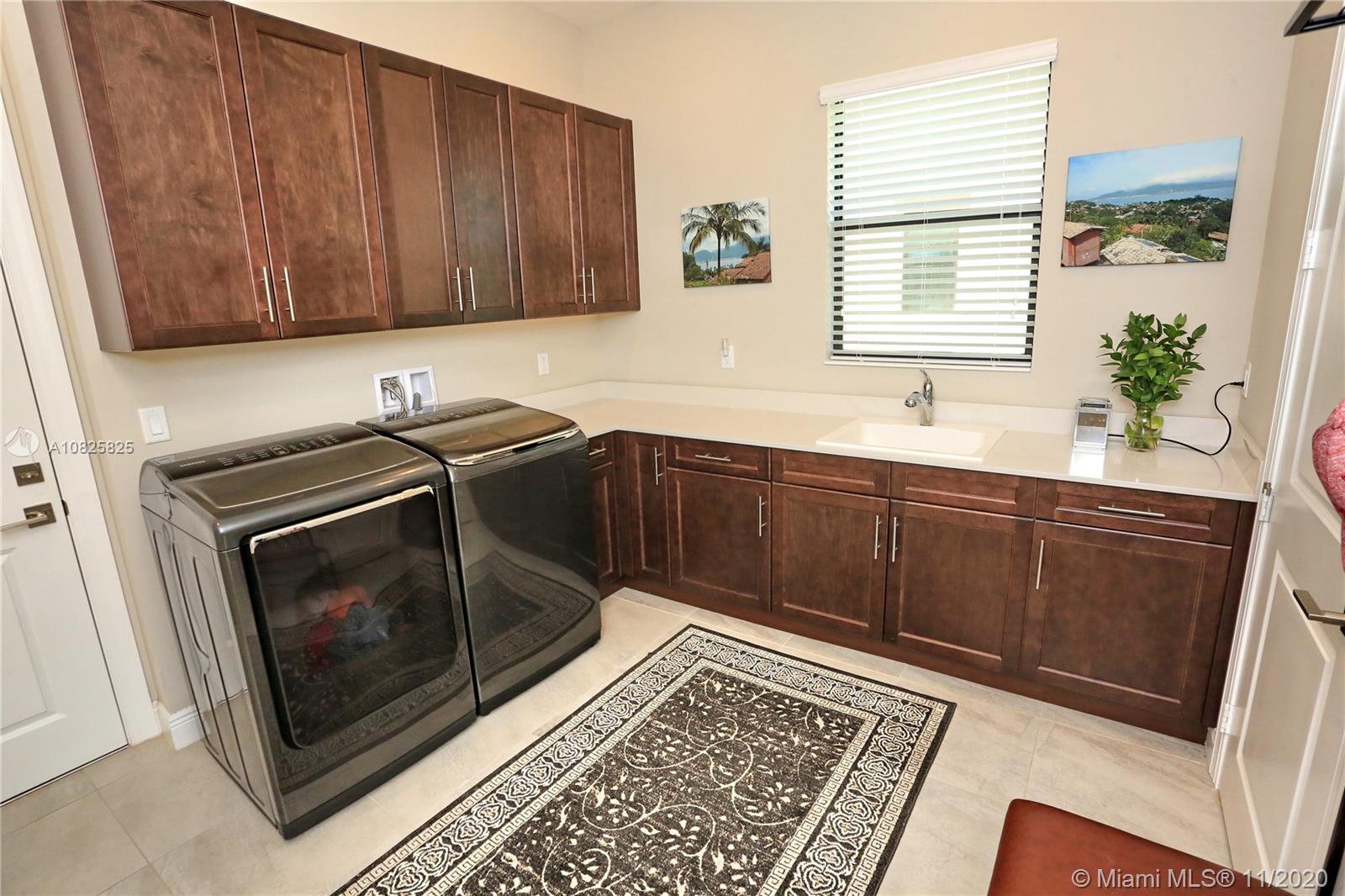 Parkland Bay - Residential