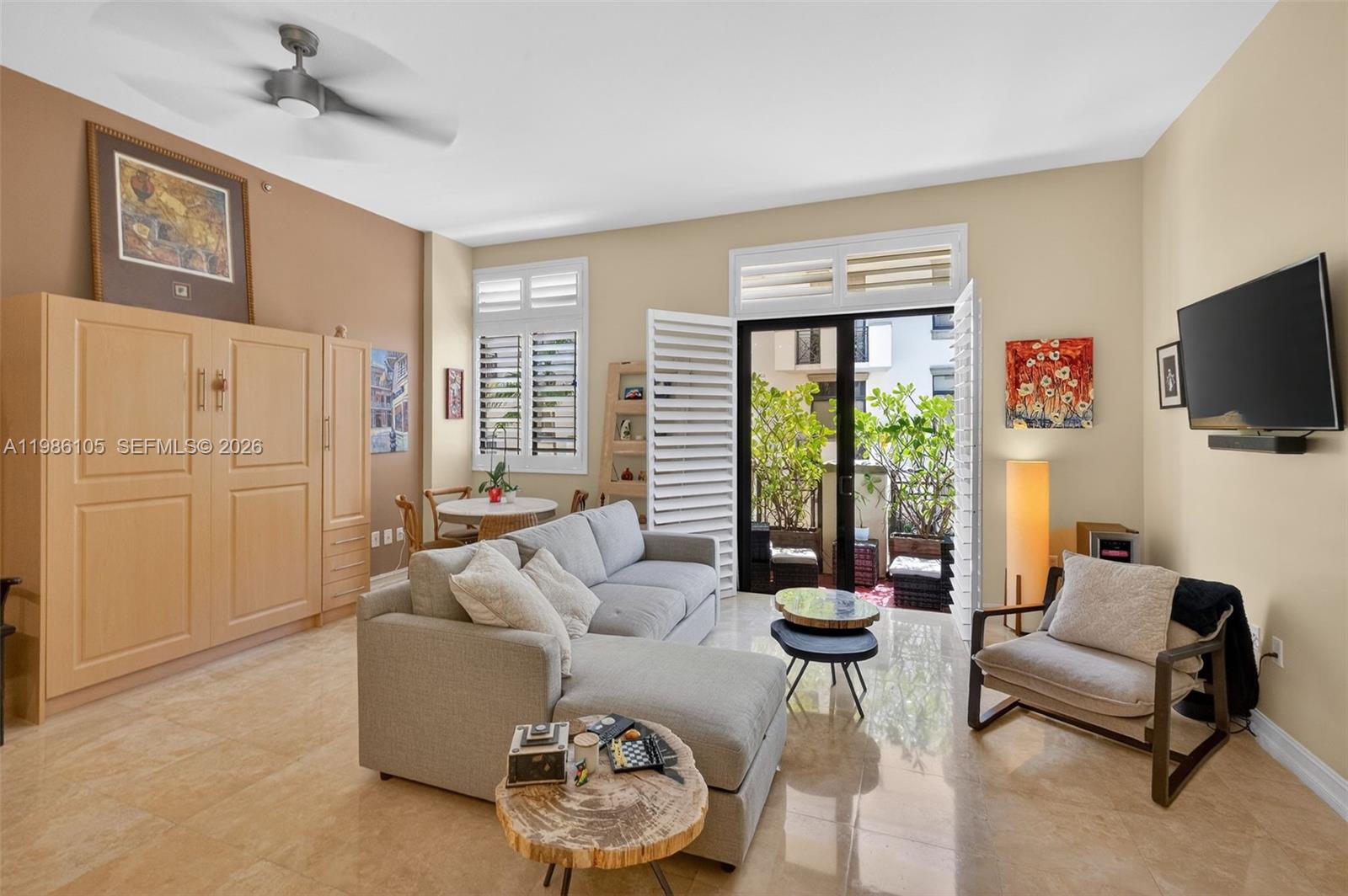 THE PONCE TOWER CONDO - Residential