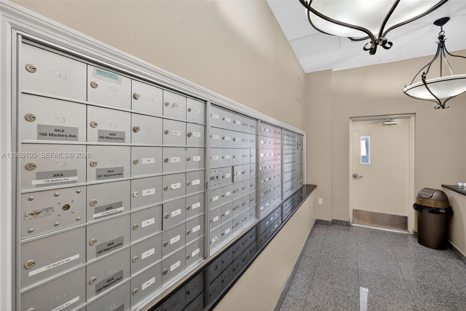 THE PONCE TOWER CONDO - Residential