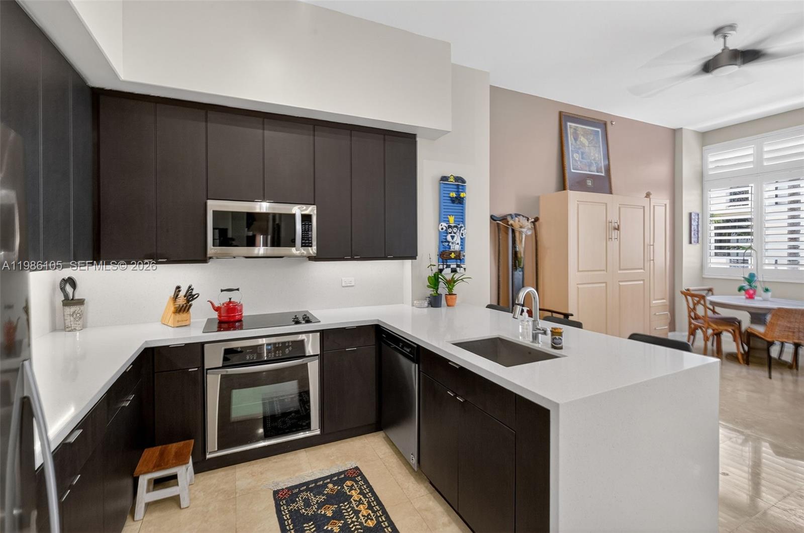 THE PONCE TOWER CONDO - Residential