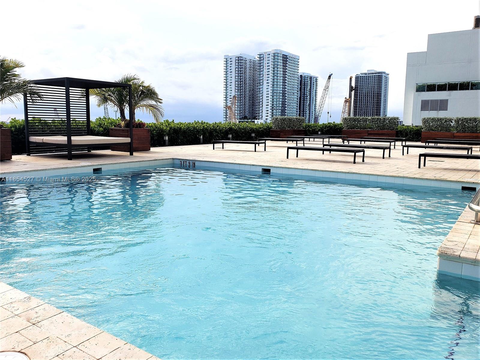 TEN MUSEUM PK RESIDENTIAL - Residential