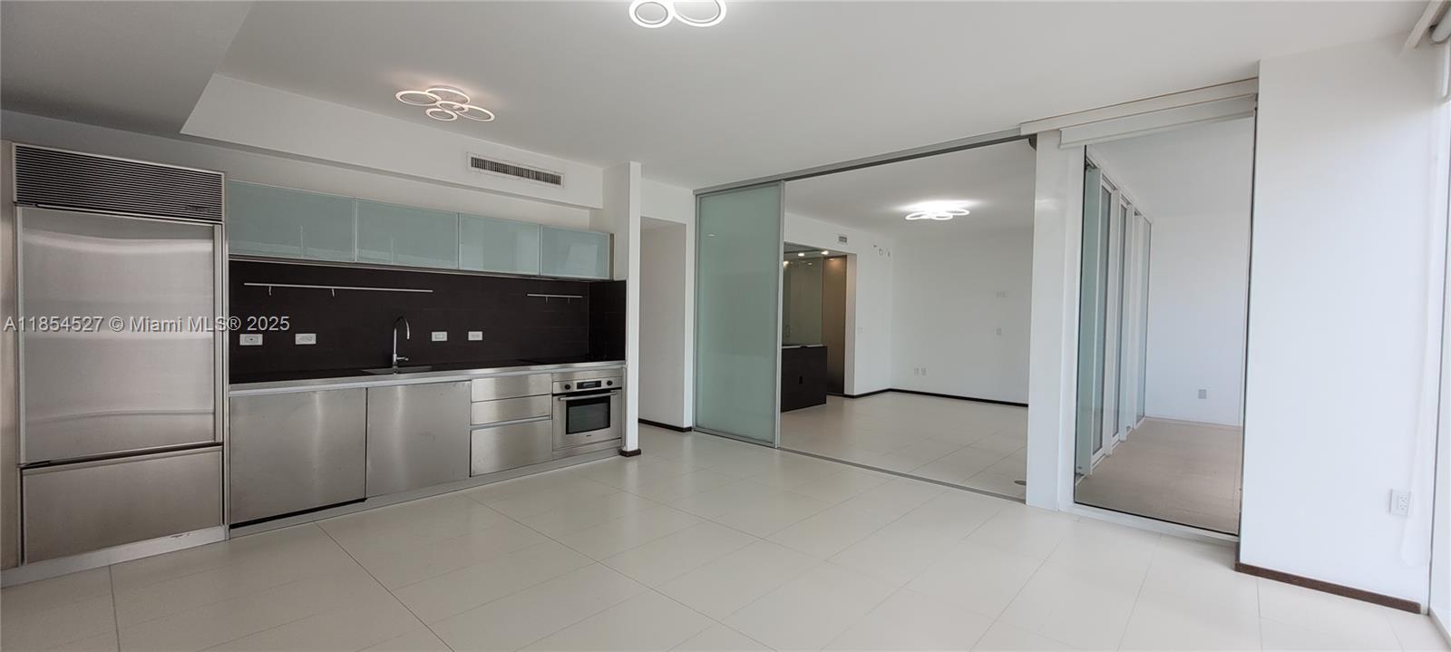 TEN MUSEUM PK RESIDENTIAL - Residential