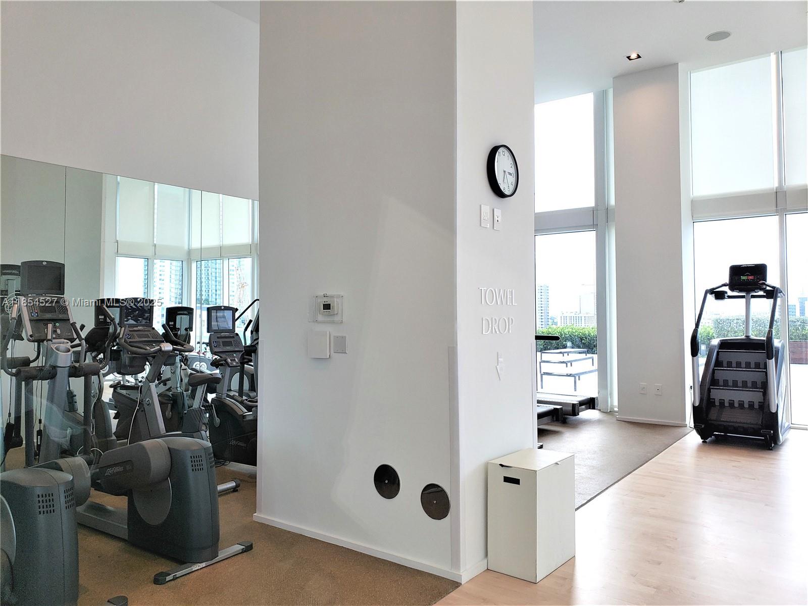 TEN MUSEUM PK RESIDENTIAL - Residential