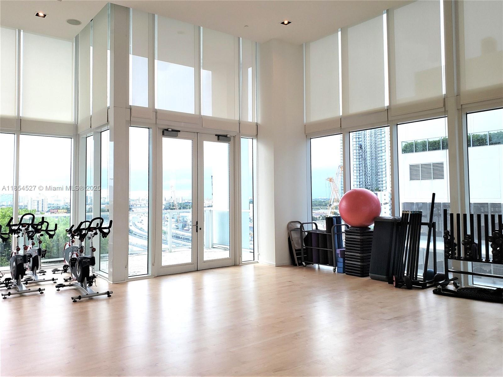 TEN MUSEUM PK RESIDENTIAL - Residential