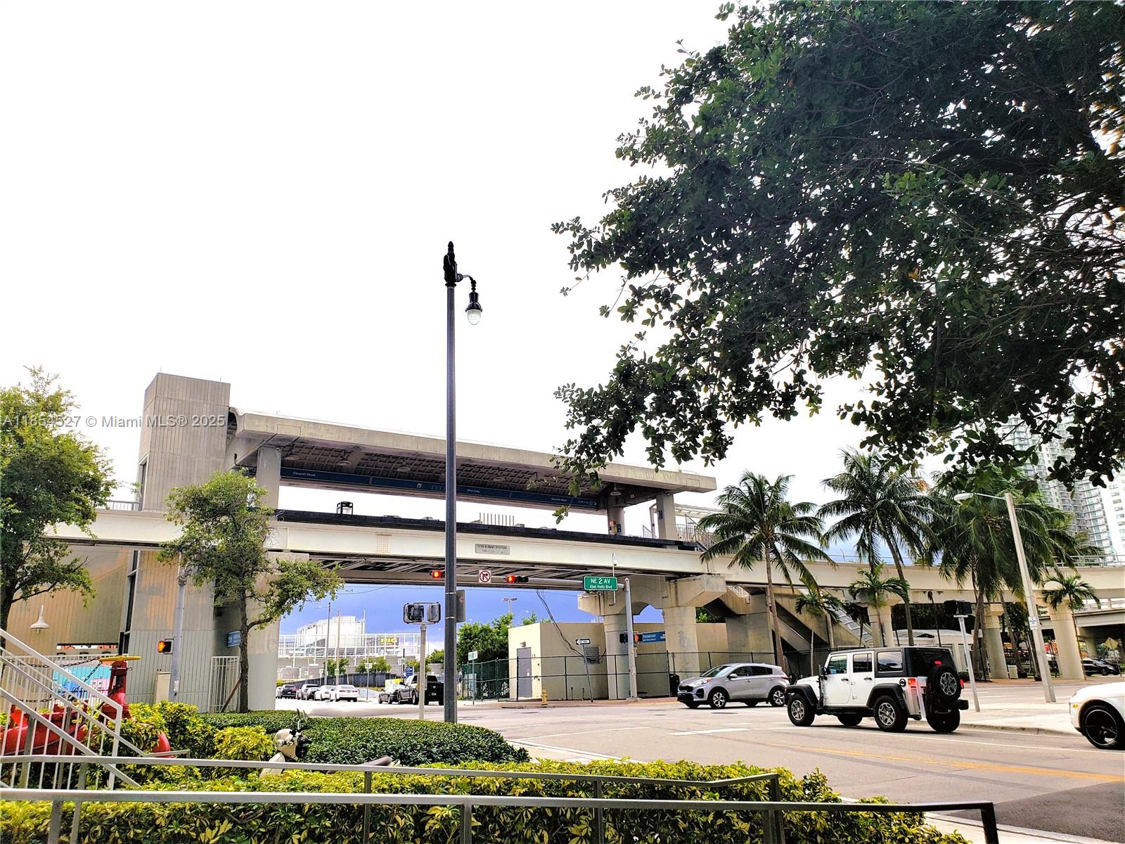 TEN MUSEUM PK RESIDENTIAL - Residential