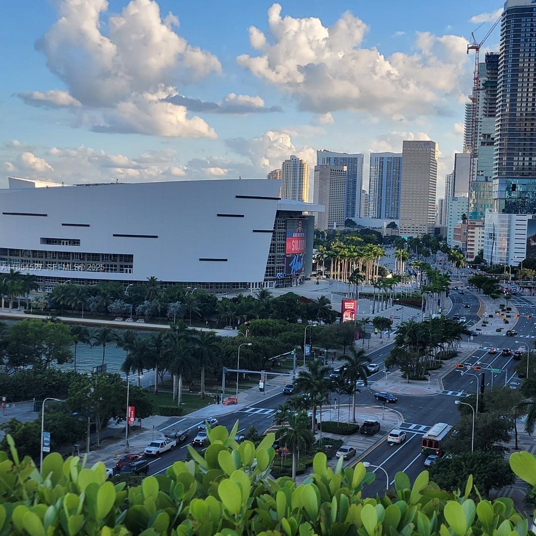 1040 Biscayne Blvd 3508