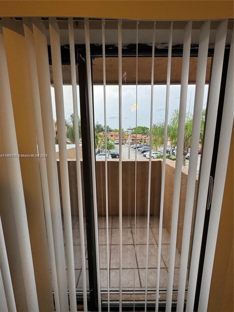 PEMBROKE LAKES SOUTH - Residential