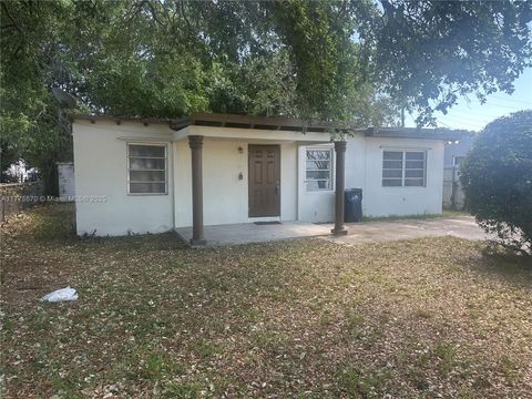 2120 Service Rd Opa-Locka FL 33054