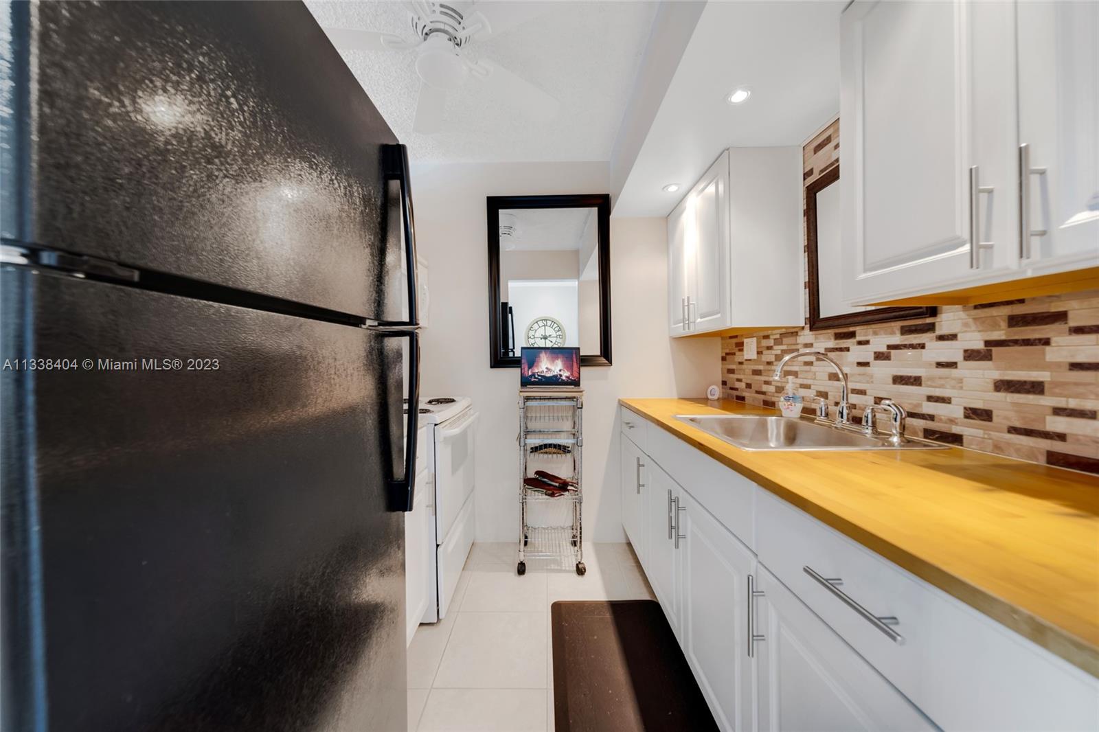 GOLDEN TOWERS CO-OP - Residential