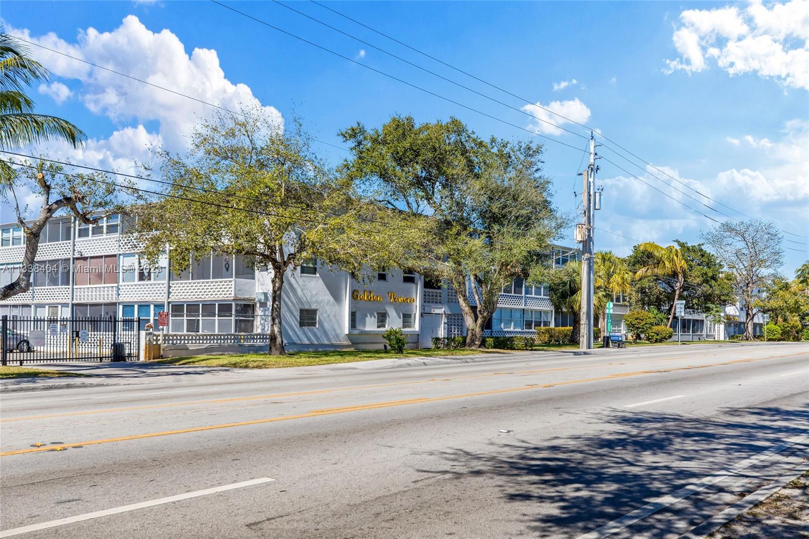 GOLDEN TOWERS CO-OP - Residential