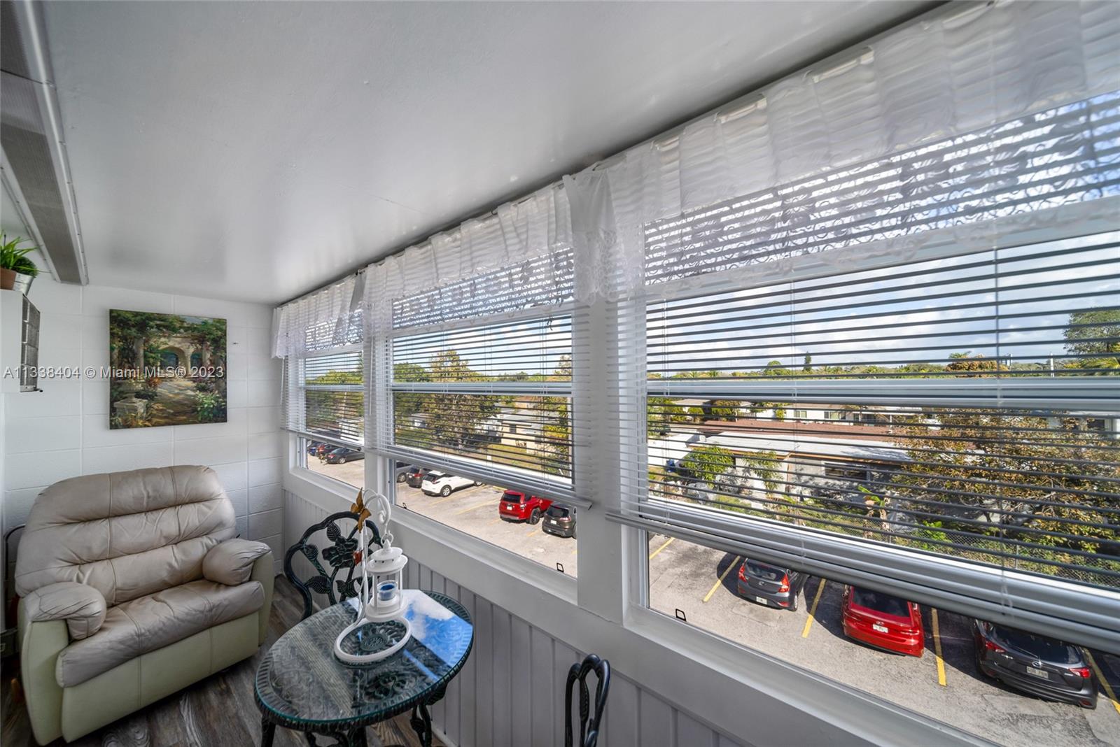 GOLDEN TOWERS CO-OP - Residential