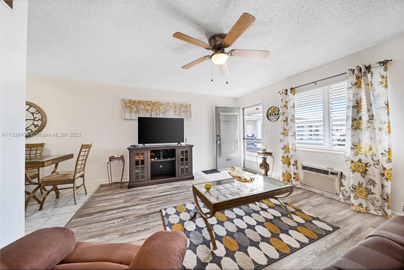 GOLDEN TOWERS CO-OP - Residential