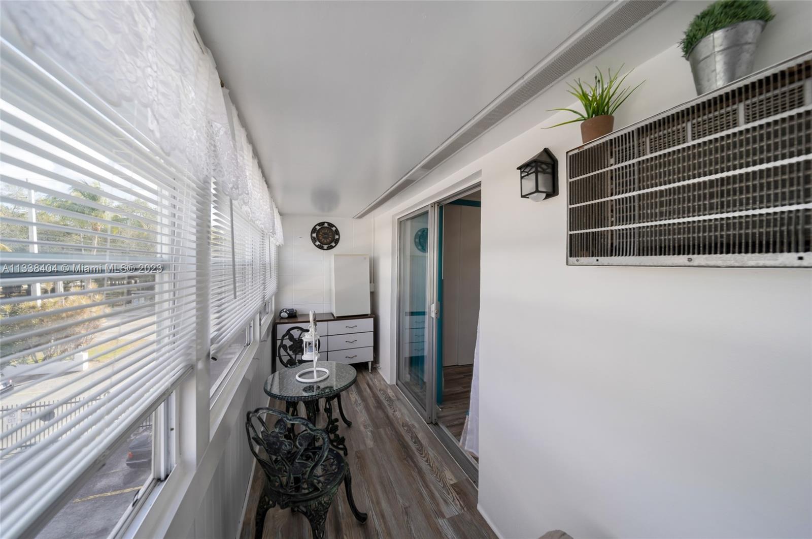 GOLDEN TOWERS CO-OP - Residential