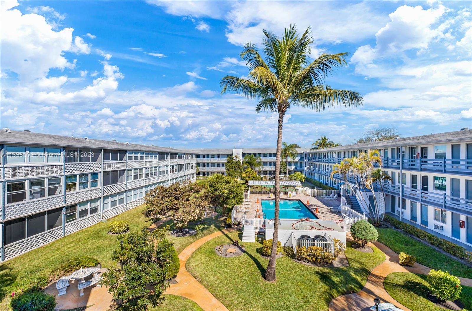 GOLDEN TOWERS CO-OP - Residential