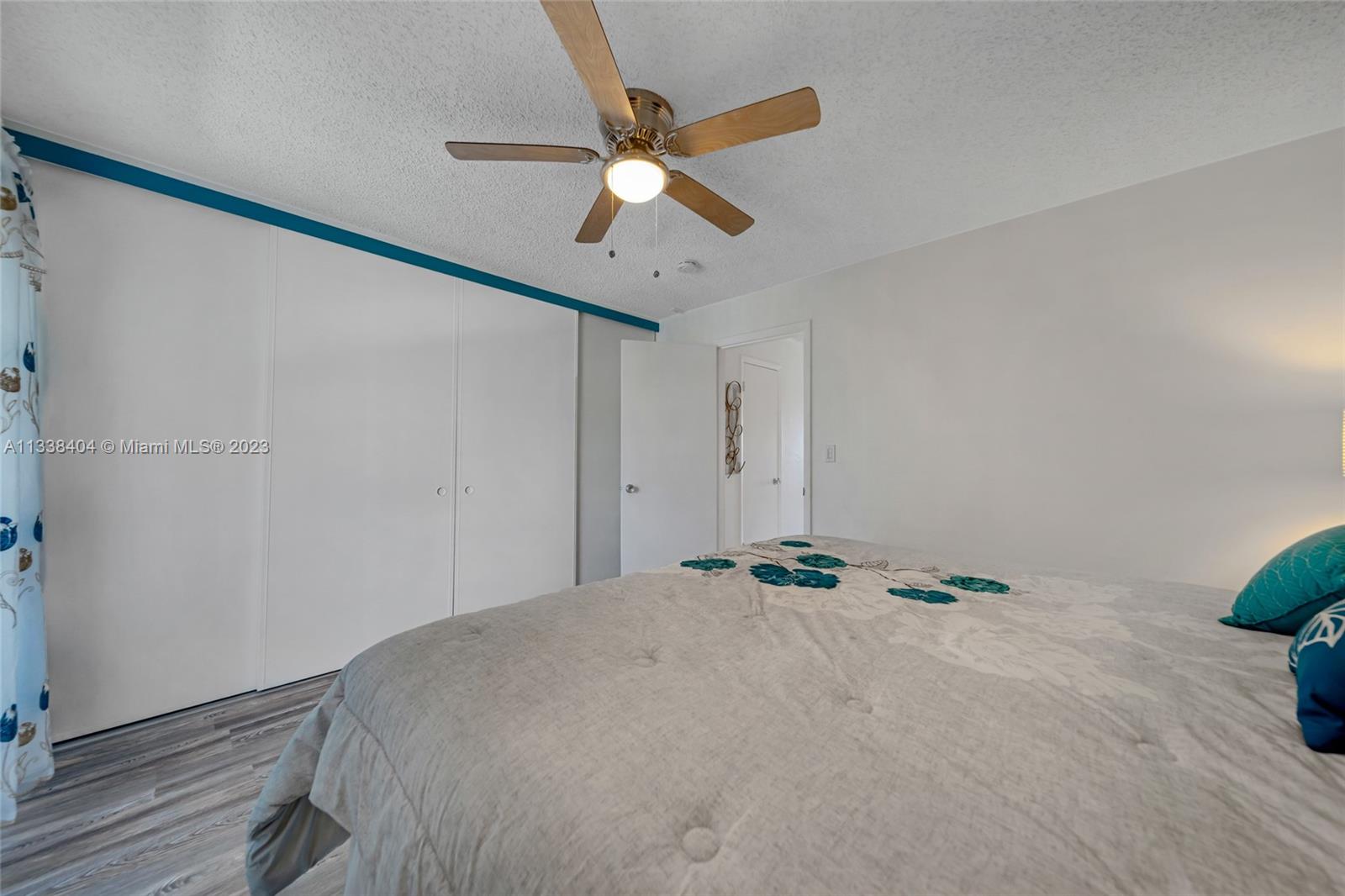 GOLDEN TOWERS CO-OP - Residential