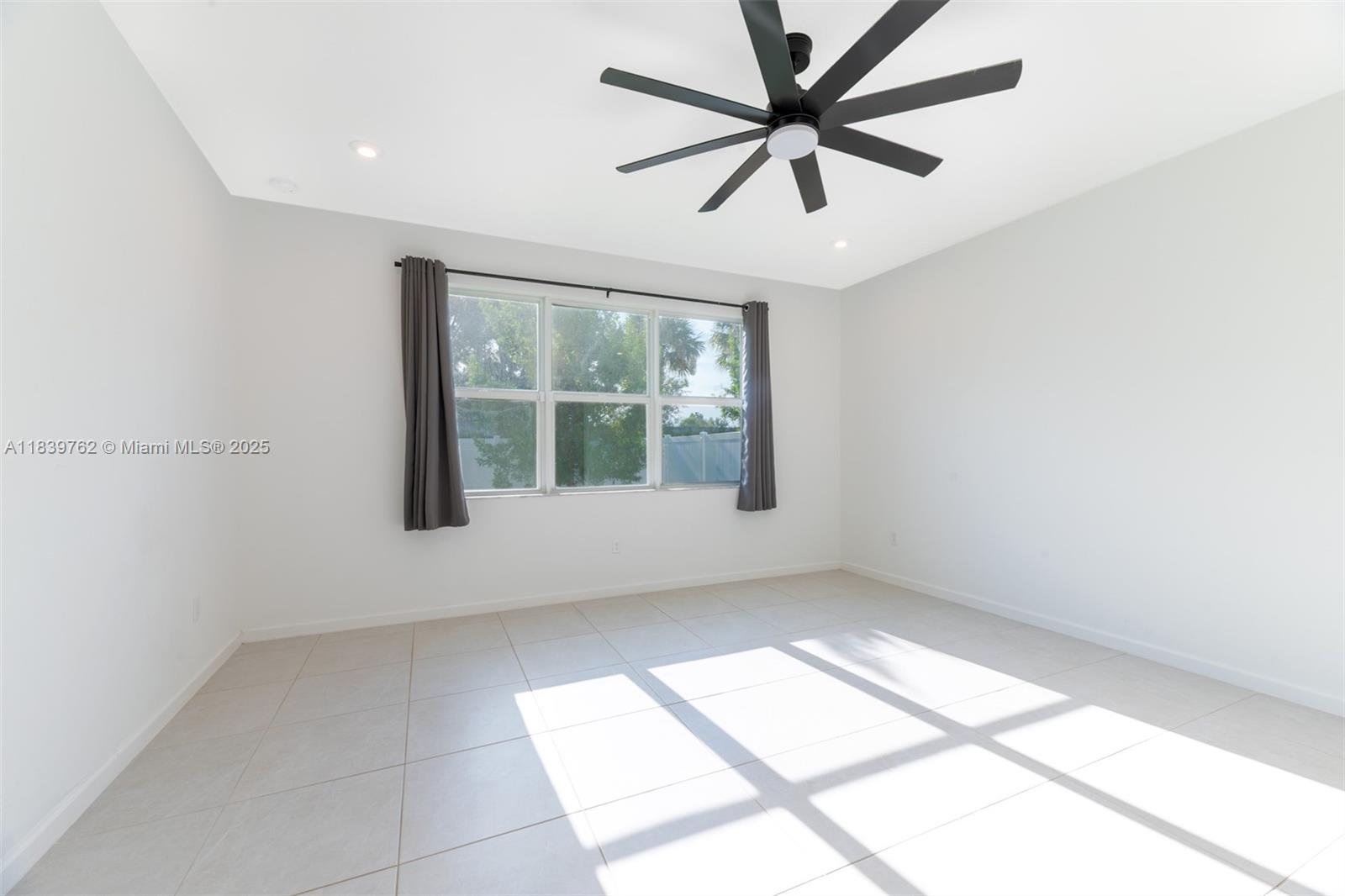 EMERY II - Residential