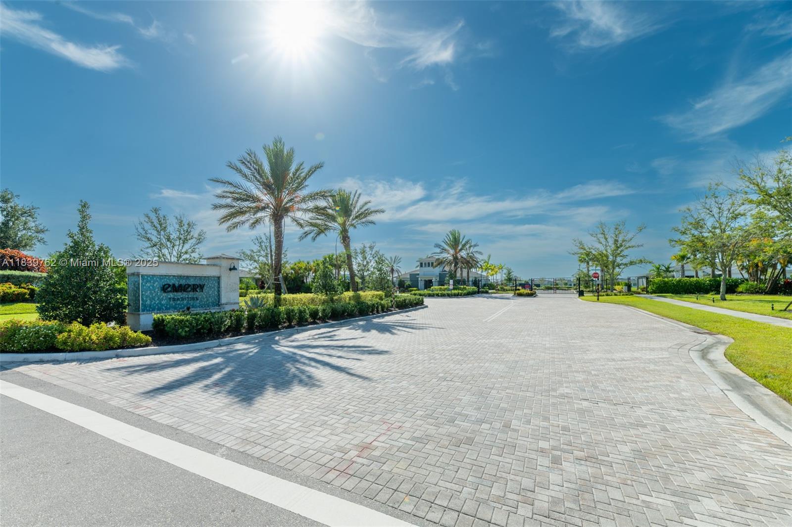 EMERY II - Residential