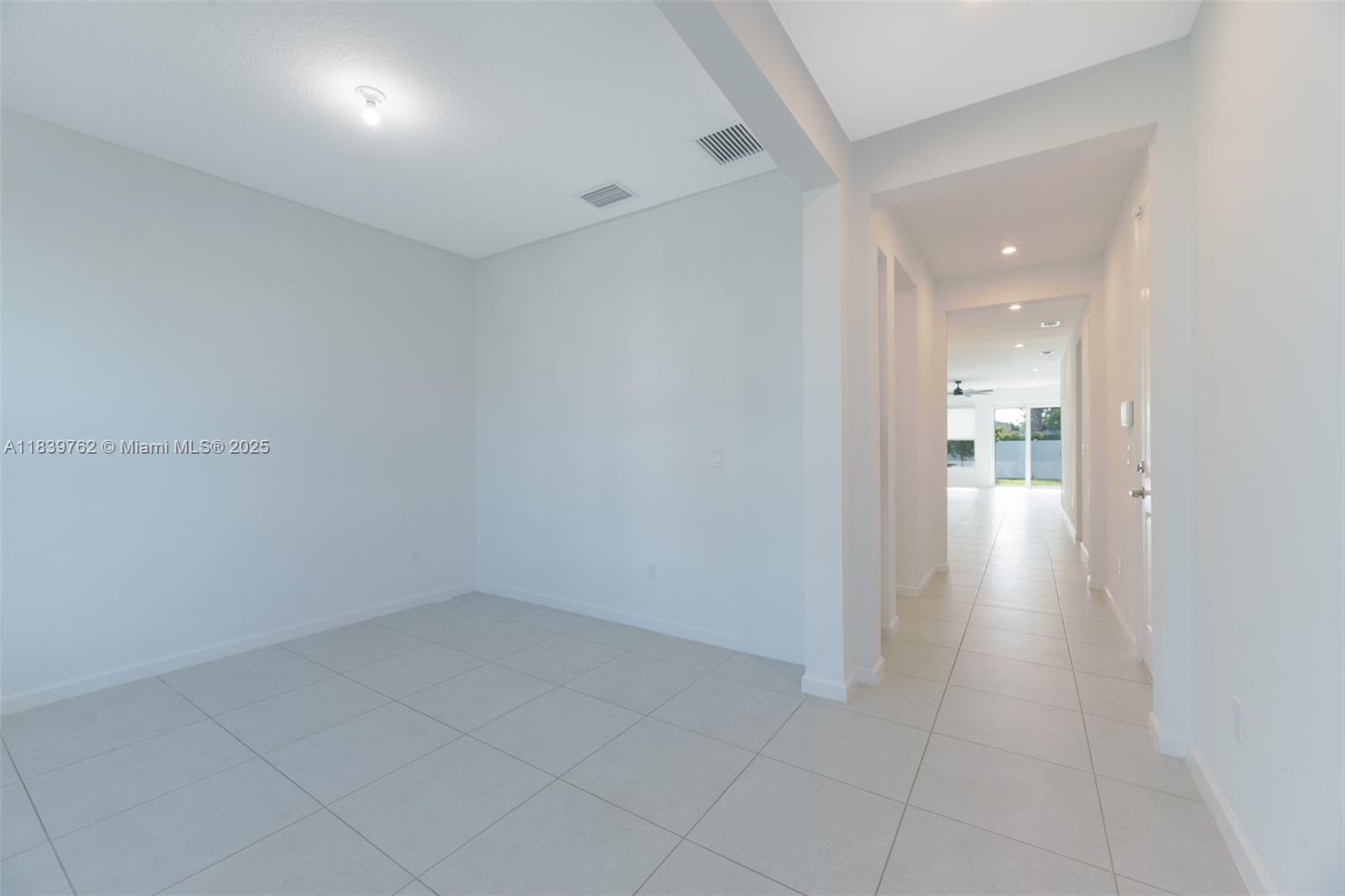 10669 SW Gloriana St, Port St Lucie, FL, 34987/$445,000 4 10669 SW Gloriana St