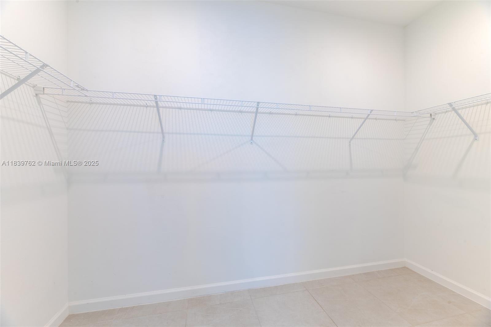 EMERY II - Residential