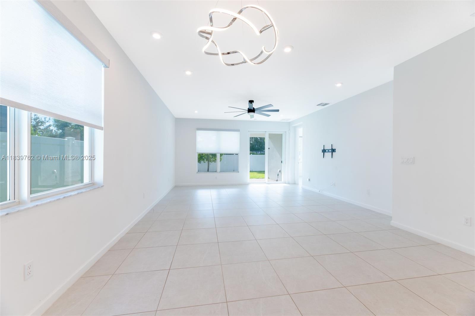 EMERY II - Residential