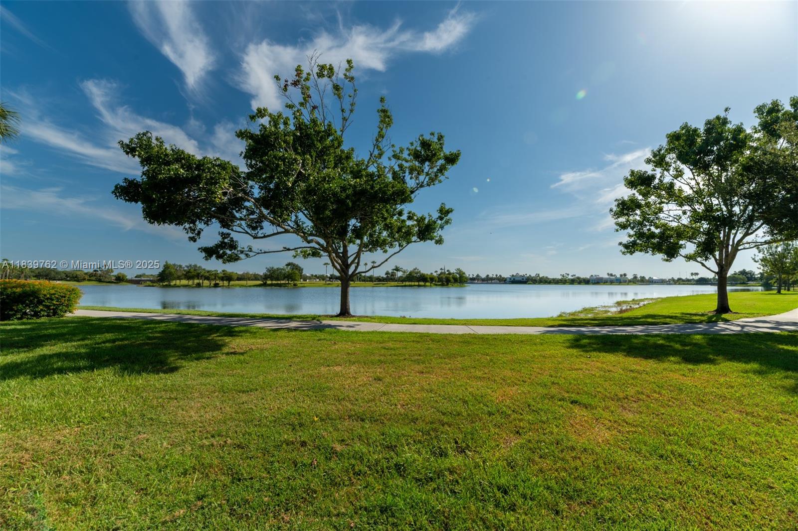 EMERY II - Residential