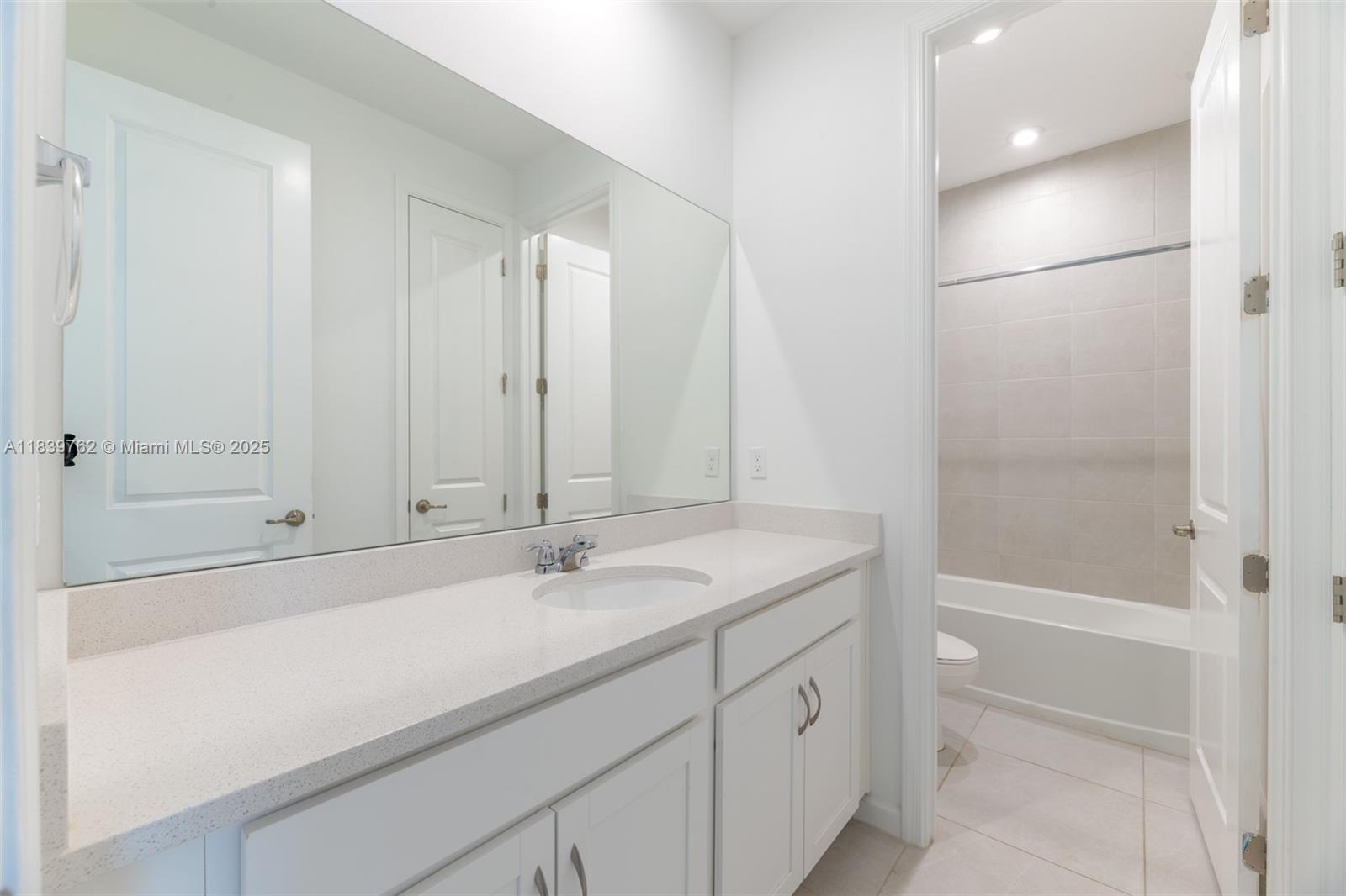 EMERY II - Residential