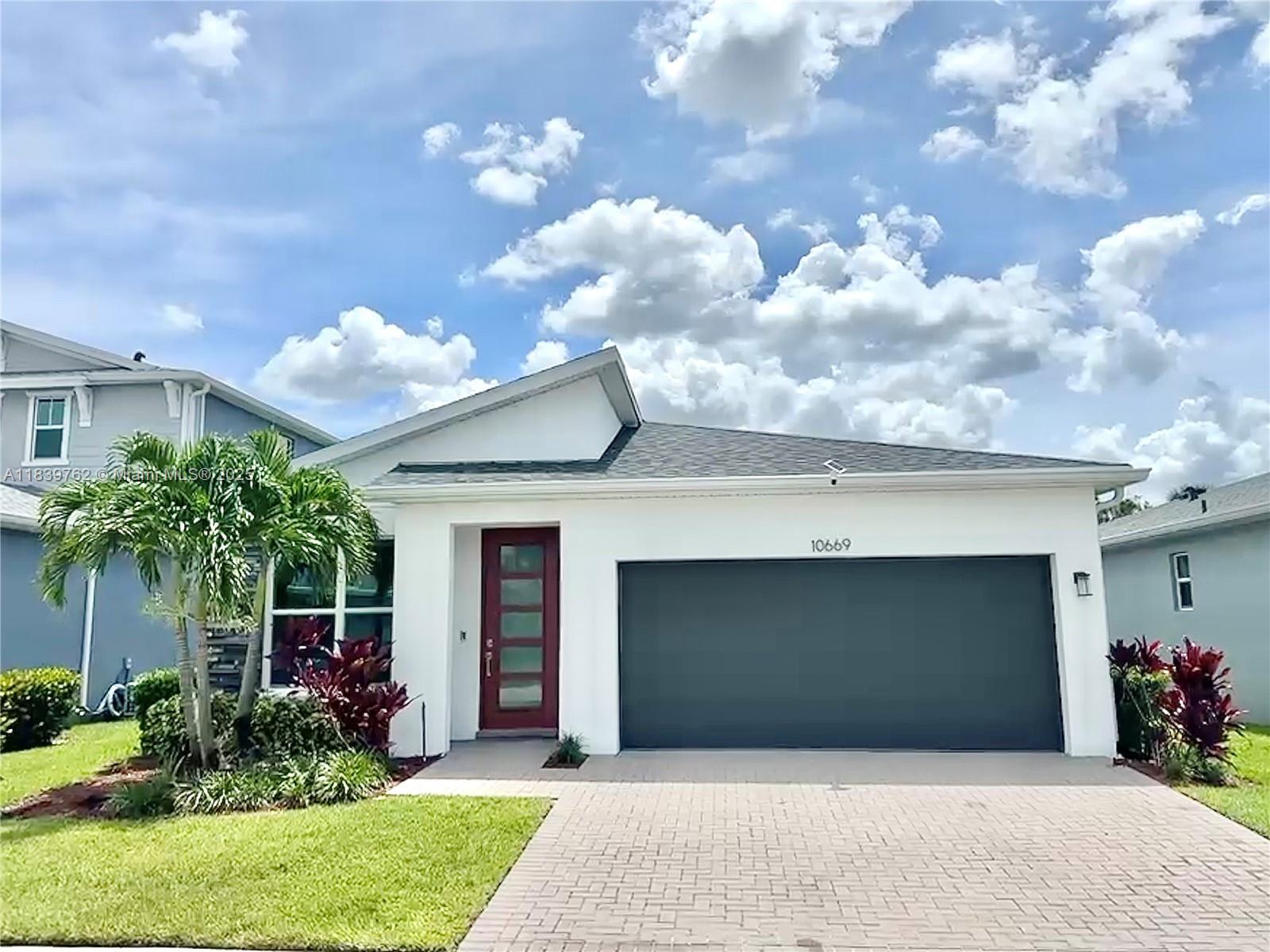 10669 SW Gloriana St, Port St Lucie, FL, 34987/$485,000 2 10669 SW Gloriana St
