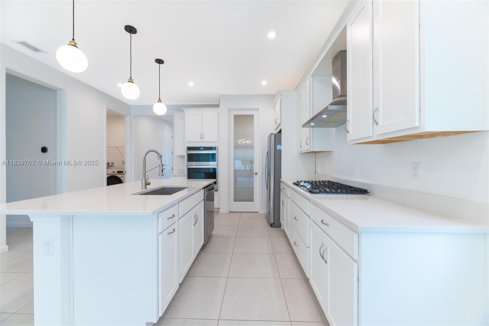 EMERY II - Residential