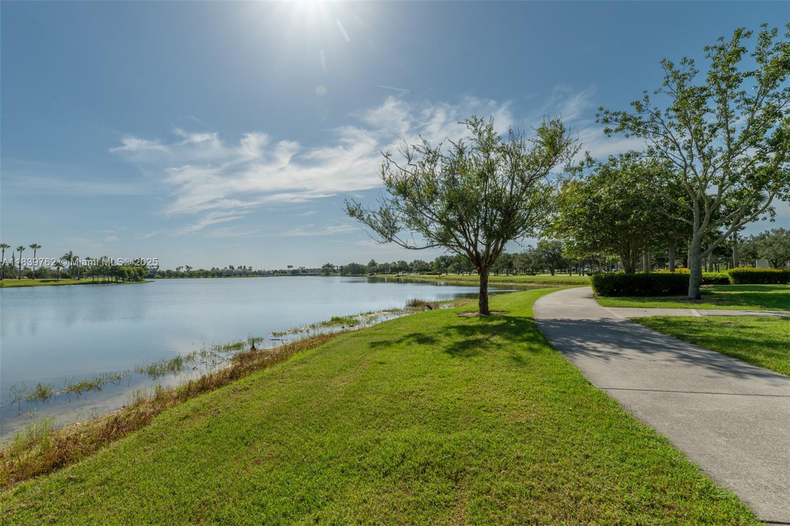 EMERY II - Residential