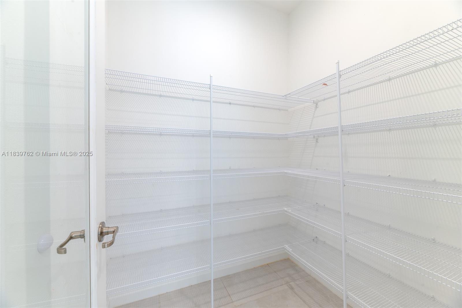 EMERY II - Residential