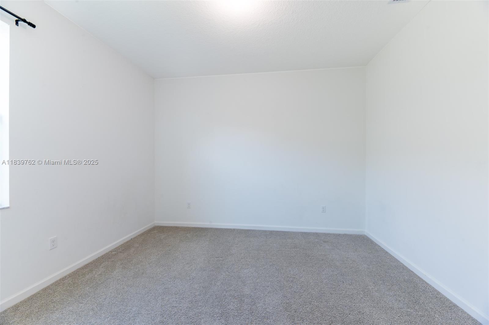 EMERY II - Residential