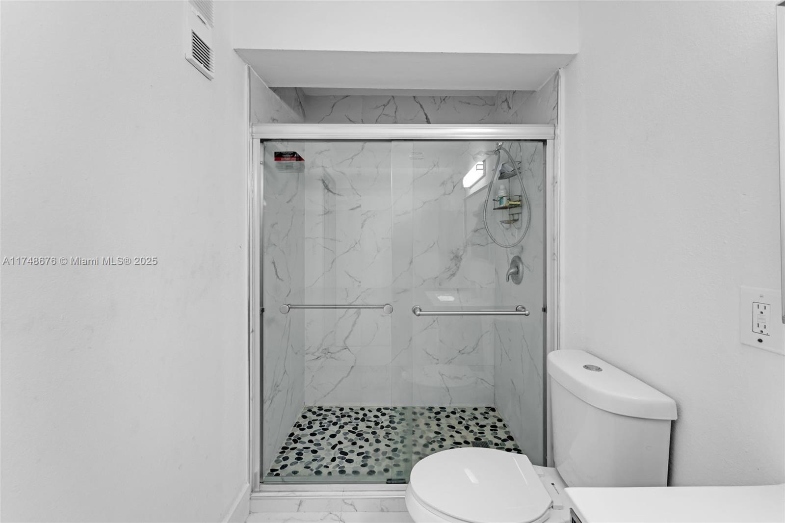BISCAYNE BEACH CLUB CONDO - Residential