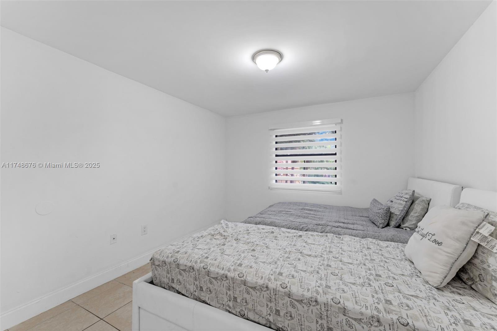BISCAYNE BEACH CLUB CONDO - Residential