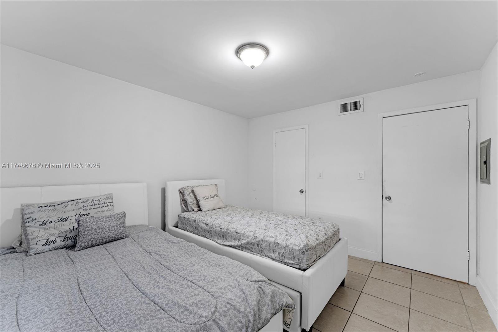 BISCAYNE BEACH CLUB CONDO - Residential
