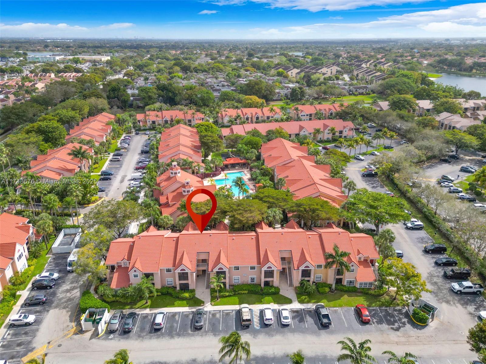 BISCAYNE BEACH CLUB CONDO - Residential