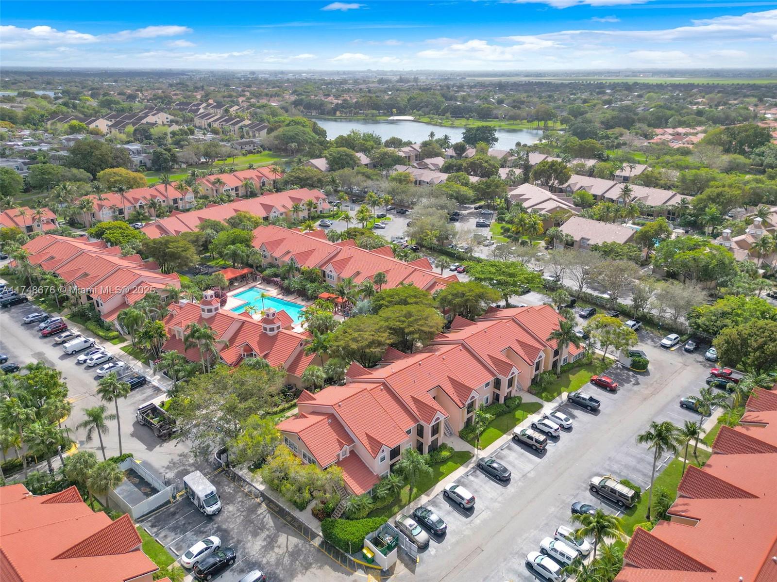 BISCAYNE BEACH CLUB CONDO - Residential