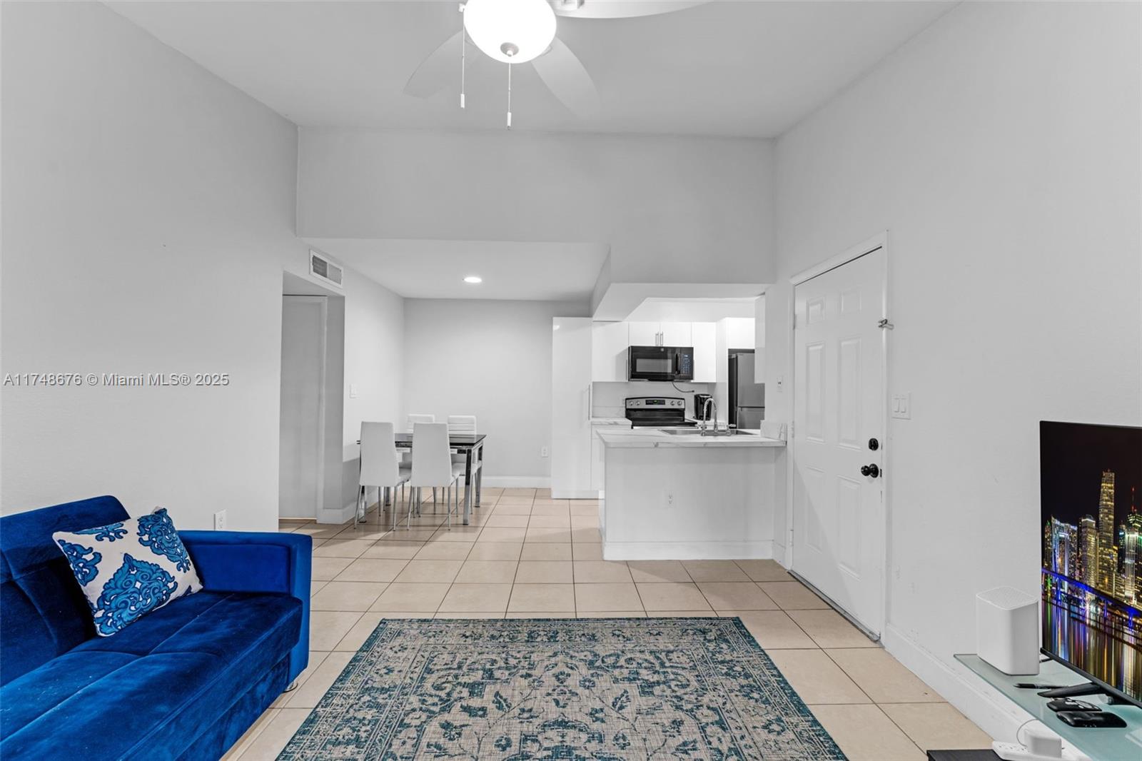 BISCAYNE BEACH CLUB CONDO - Residential