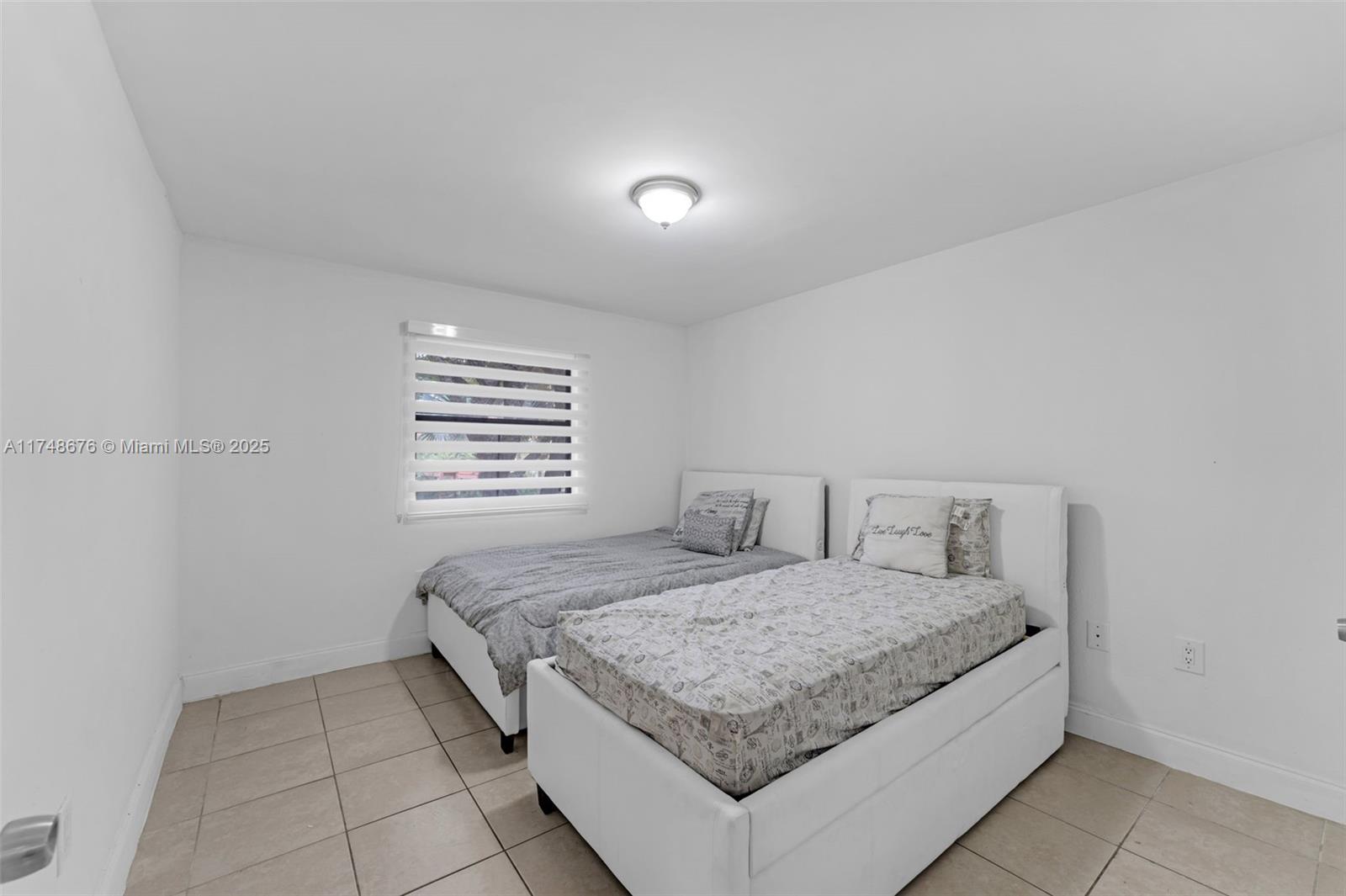 BISCAYNE BEACH CLUB CONDO - Residential