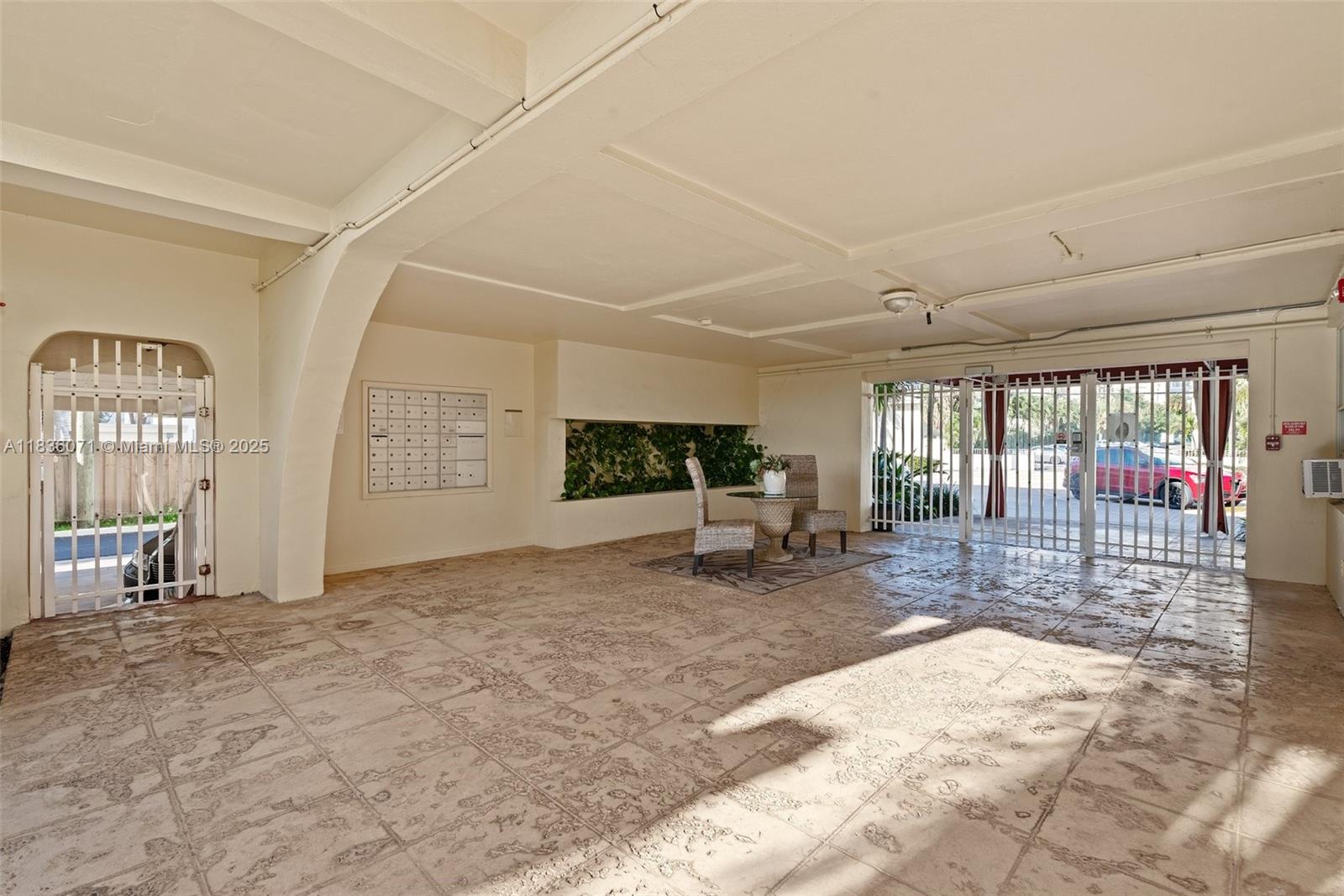 FORT LAUDERDALE YACHT - Residential