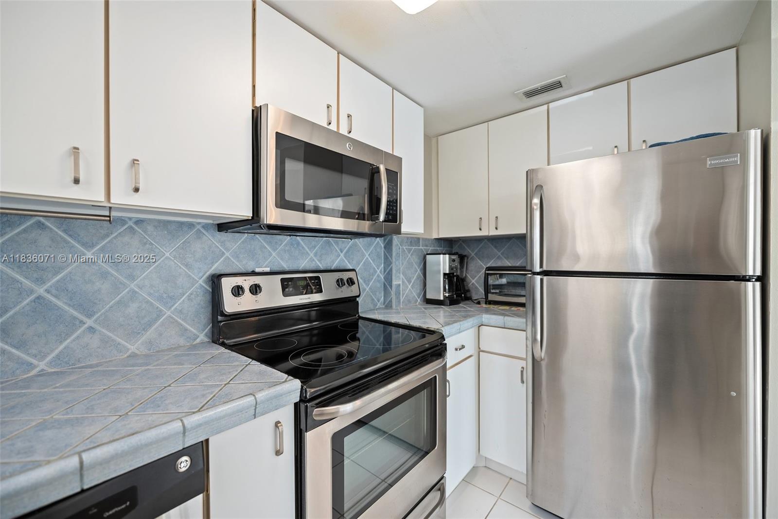 FORT LAUDERDALE YACHT - Residential