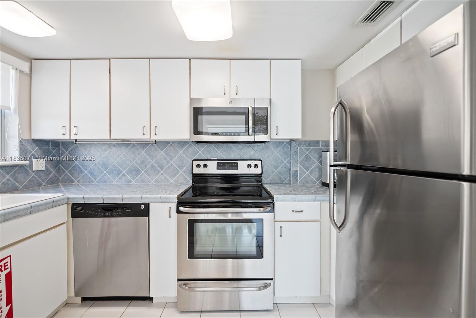 FORT LAUDERDALE YACHT - Residential