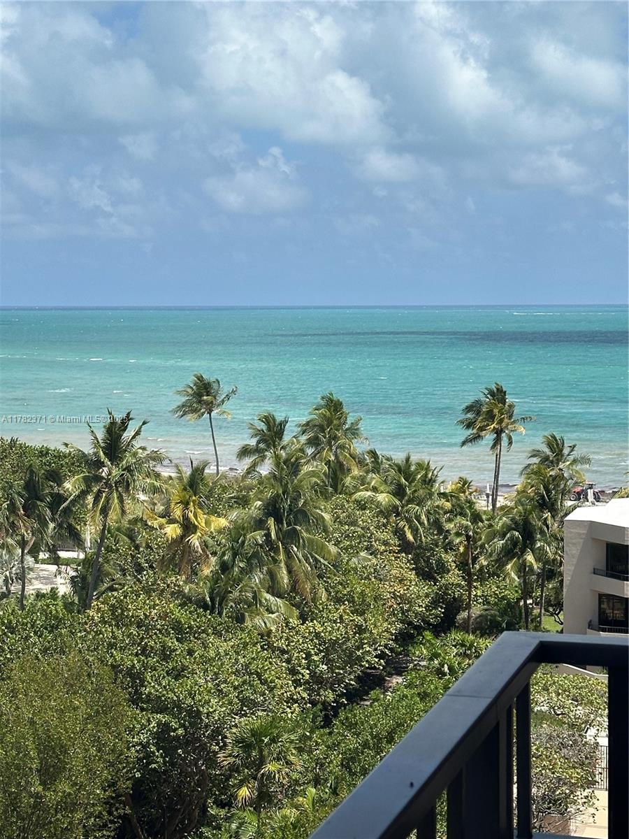 251 Crandon Blvd 831