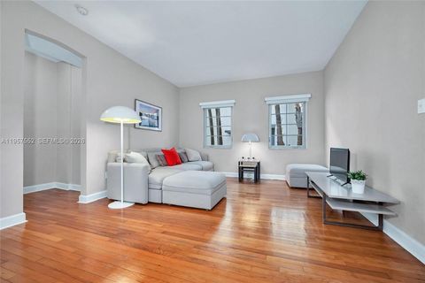 1561 Lenox Ave 2 Miami Beach FL 33139