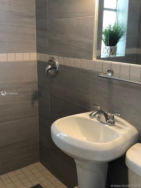 LAKE FOREST SEC ONE - Residential