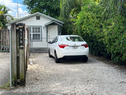 4176 SW 9TH ST # B, MIAMI, FL 33134 - Image c652918af1114f3fa0e7eecd6c9bdbb3/1431840515