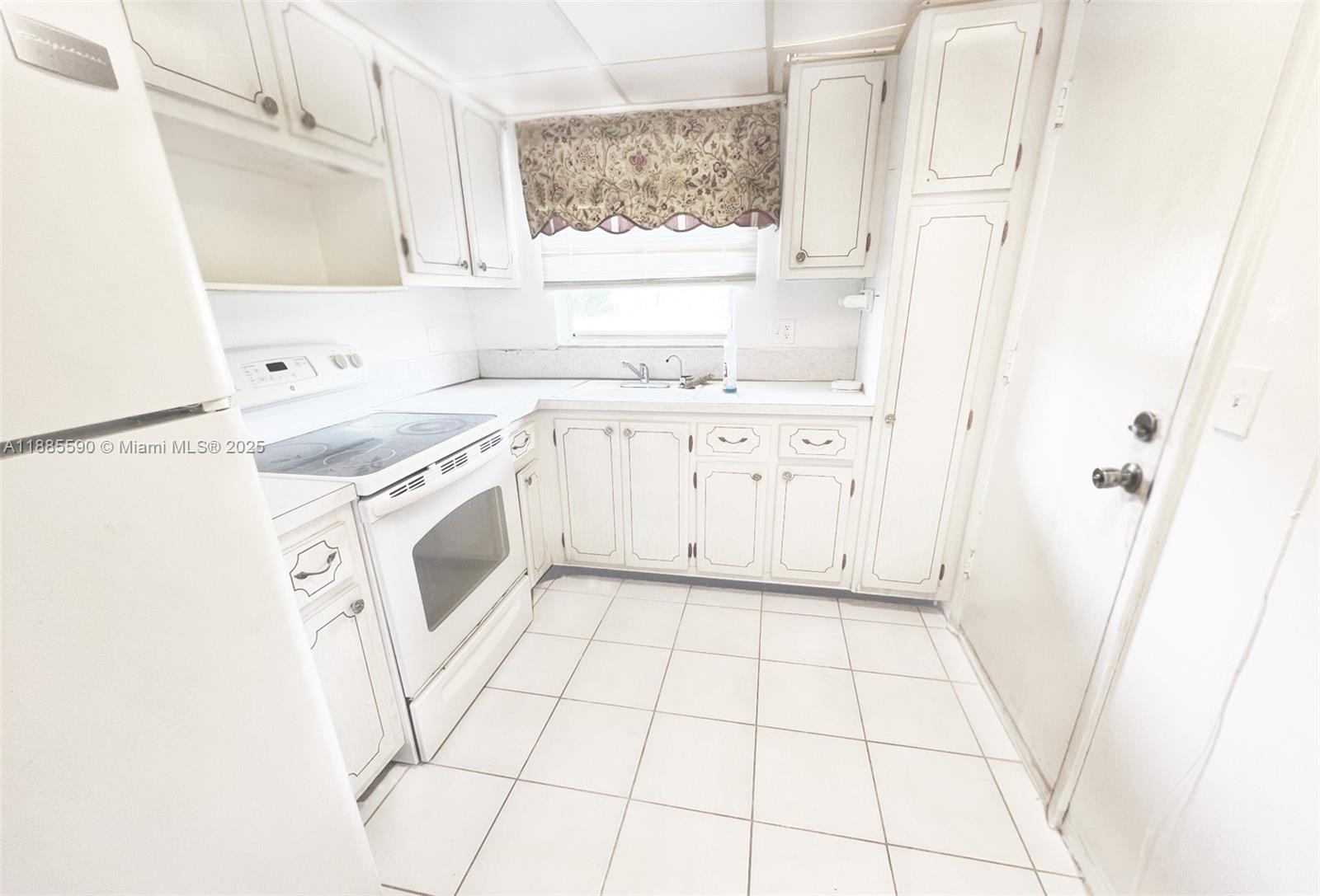 EDGEWOOD GREENS CONDO - Residential Lease