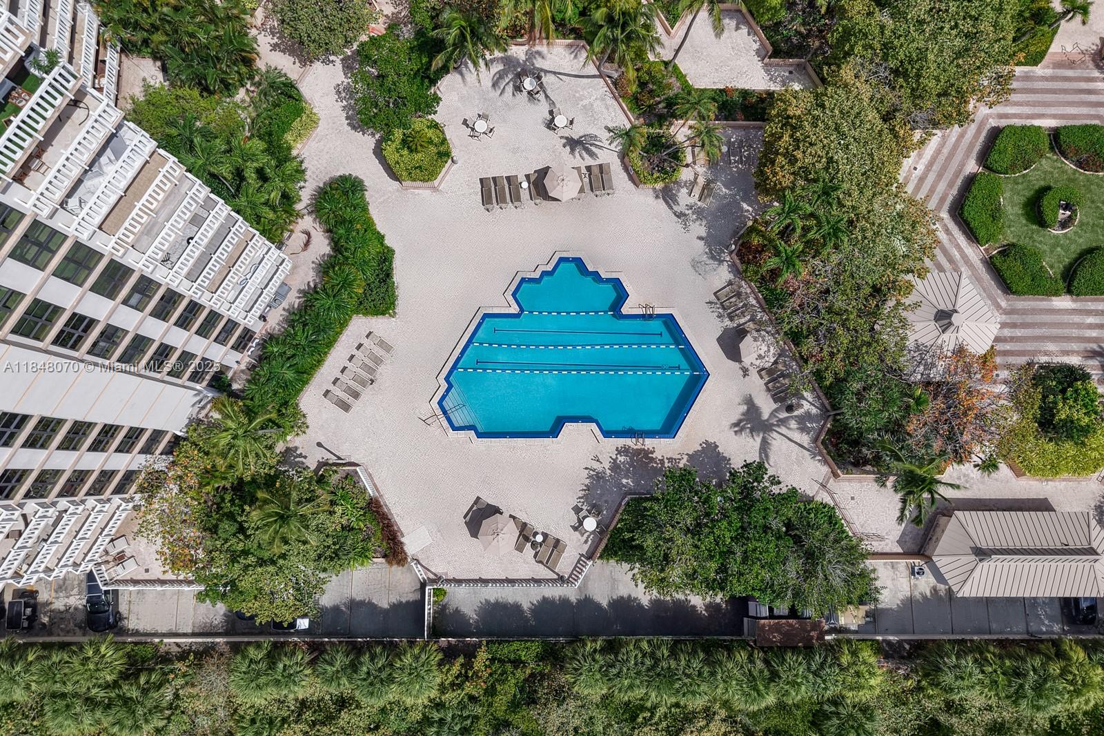 TOWERS OF KEY BISCAYNE CO - Residential Lease