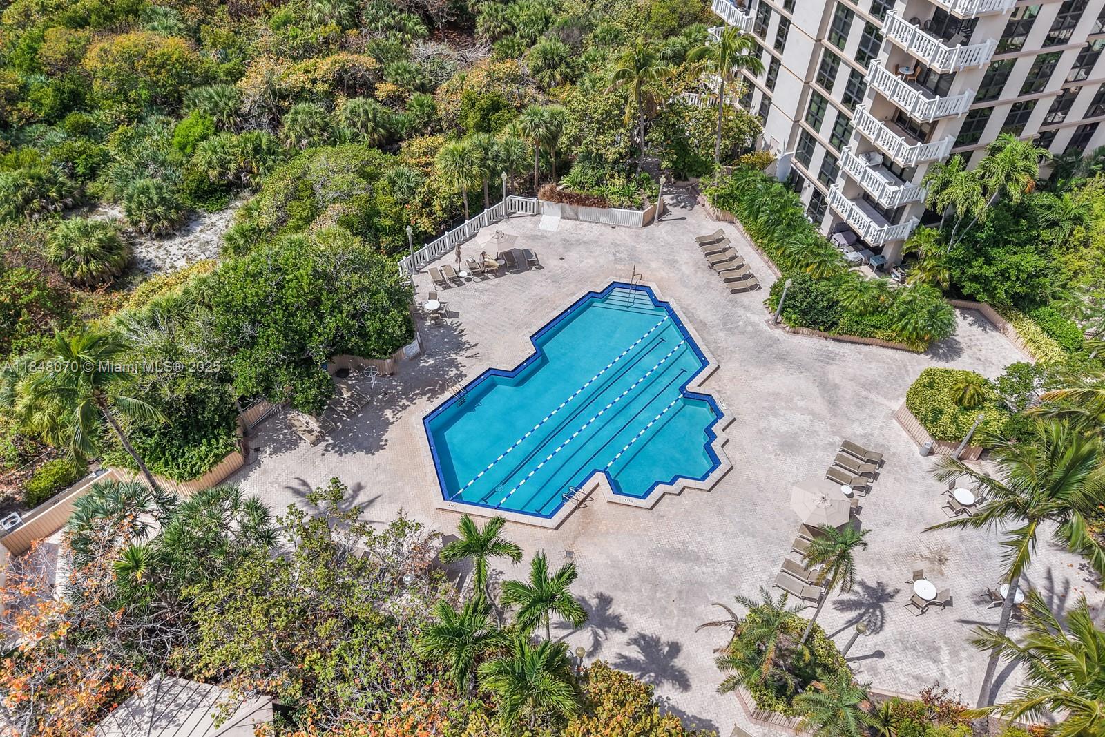 TOWERS OF KEY BISCAYNE CO - Residential Lease